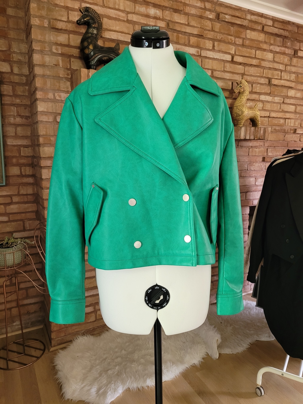 Avec Les Filles Faux Leather Cropped Double-Breasted Jacket